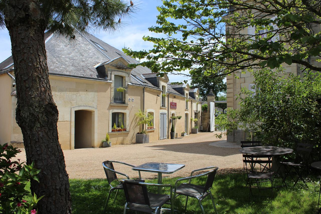 Hotel & Spa Chai De La Paleine Le Puy-Notre-Dame Exterior photo
